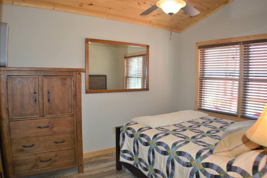 Cozy Cabin With Boosted Wi-Fi Beech Mountain Exterior photo