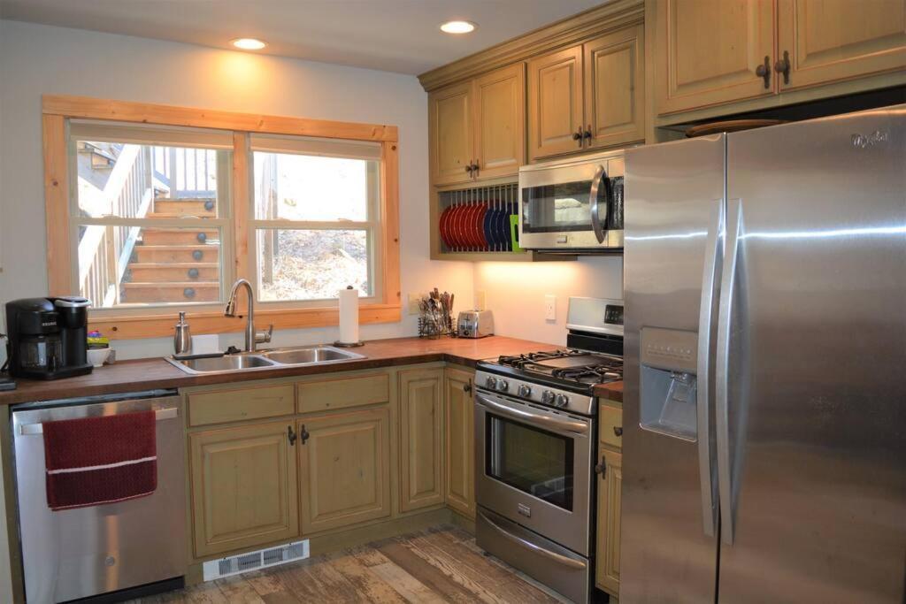 Cozy Cabin With Boosted Wi-Fi Beech Mountain Exterior photo