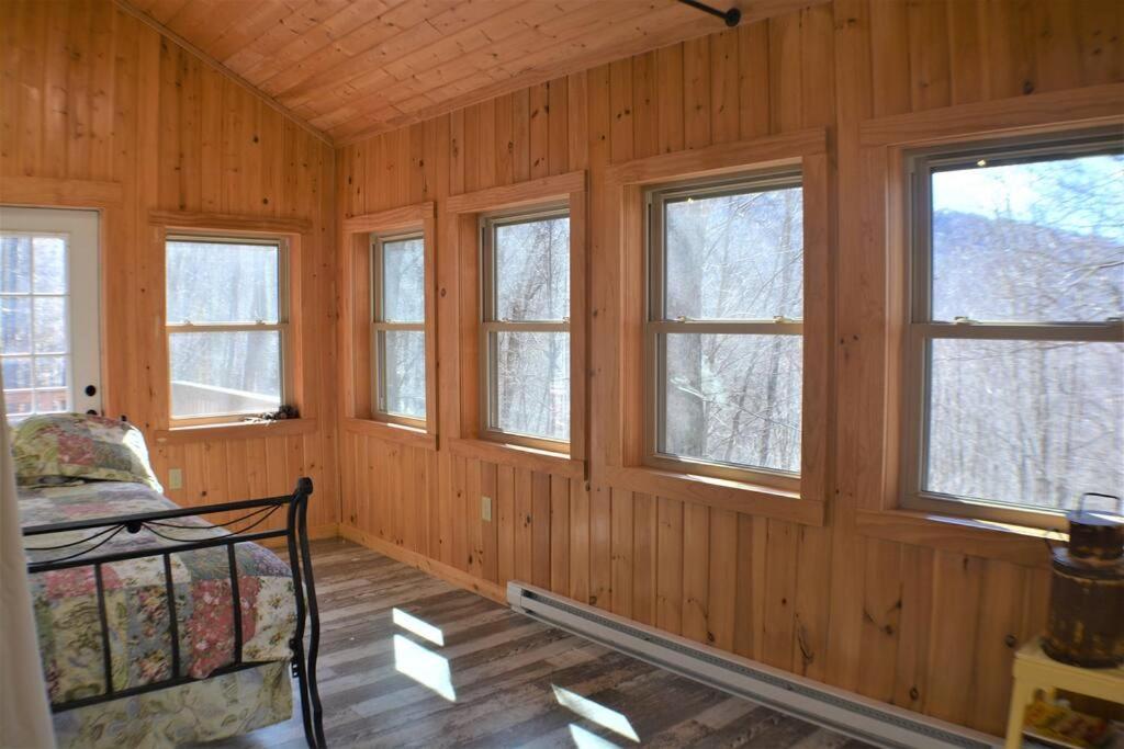 Cozy Cabin With Boosted Wi-Fi Beech Mountain Exterior photo